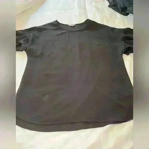 Black blouse with reflection in the sleeves. By pleione - Picture 3 of 5